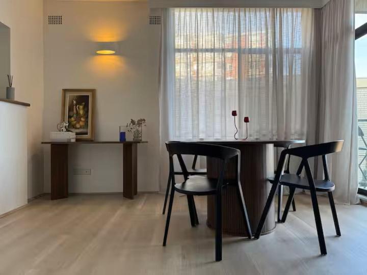 Carnarvon Kirribilli, 4* Sydney